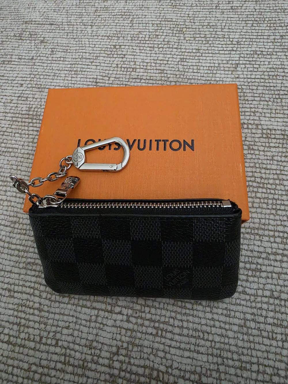 Louis Vuitton Black Damier Graphite Key Pouch with Silver Hardware - Picture 2 of 3
